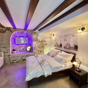 Diocletian Wine Apartment